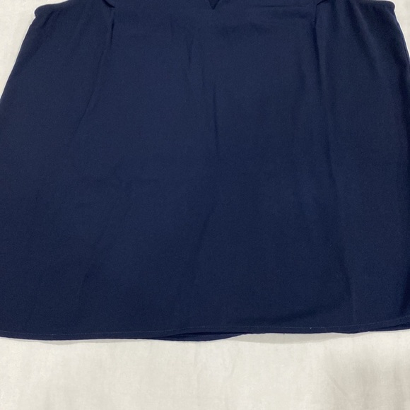 41 Hawthorn  Tops - Picture 3 of 9